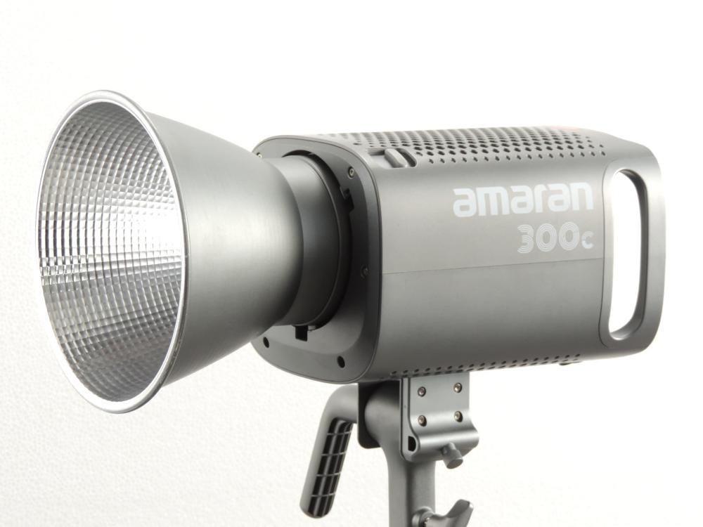 Aputure amaran 300c