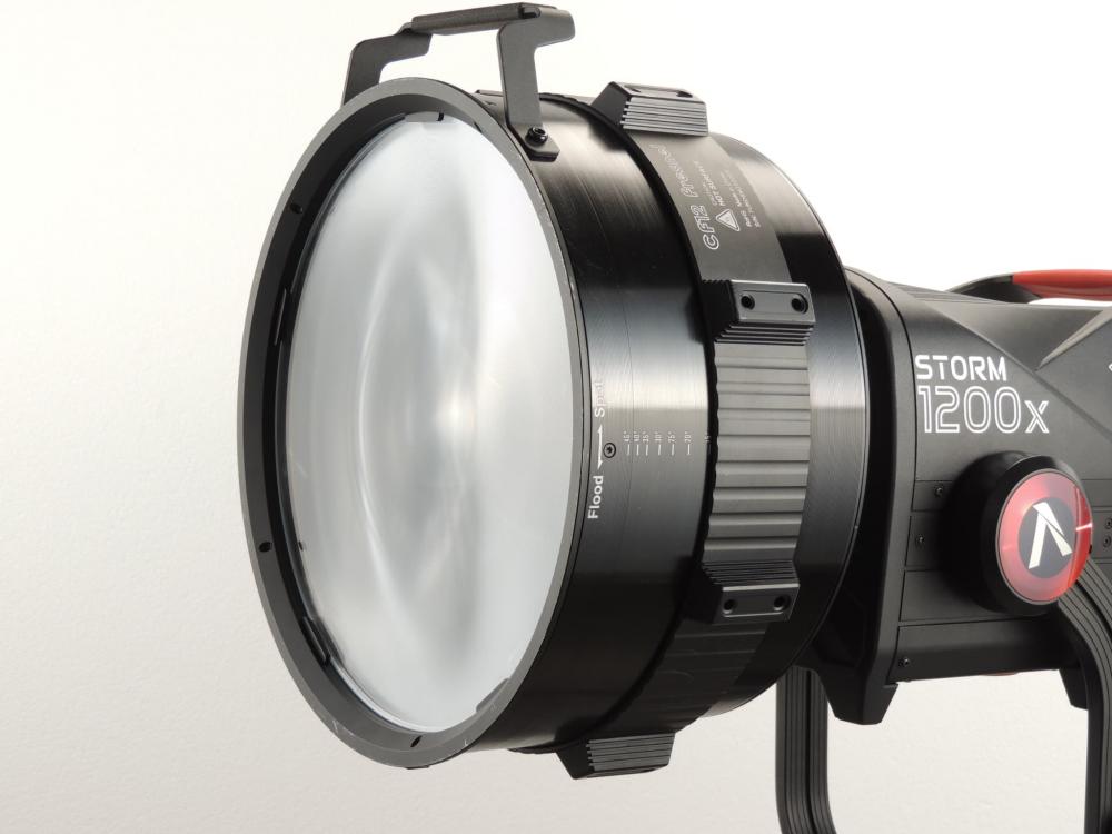 Aputure1200x CF12フレネルレンズ