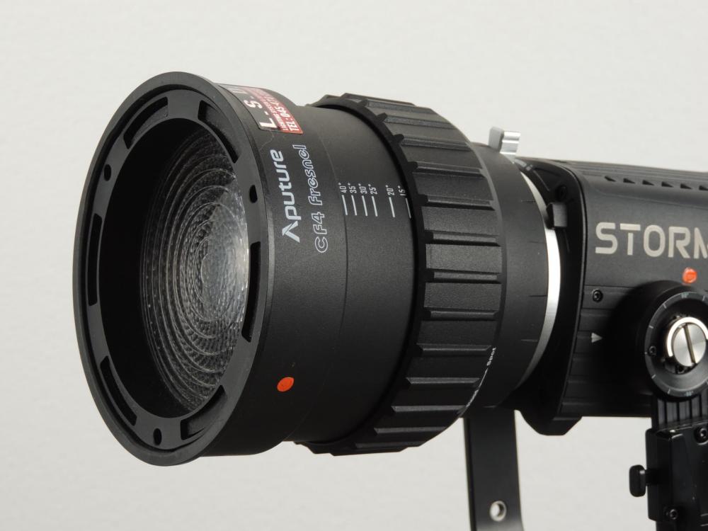 Aputure STORM80c CF4フレネルレンズ