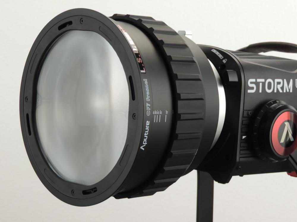 Aputure STORM400X CF7フレネルレンズ
